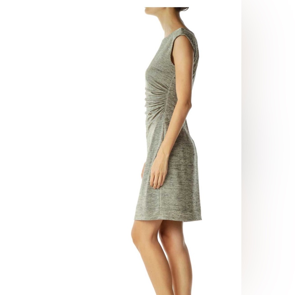 LOFT- Fitted dress with gold scrunch detail Polyester size:XS, - Picture 3 of 7
